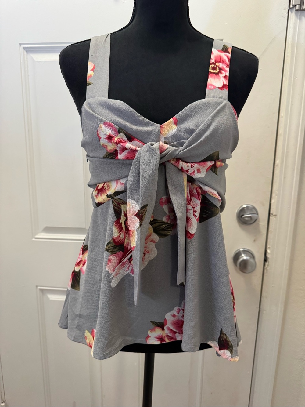 Floral Tie-Front Camisole Tank Top - Gray & Pink 0571